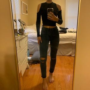 Cold shoulder crop top